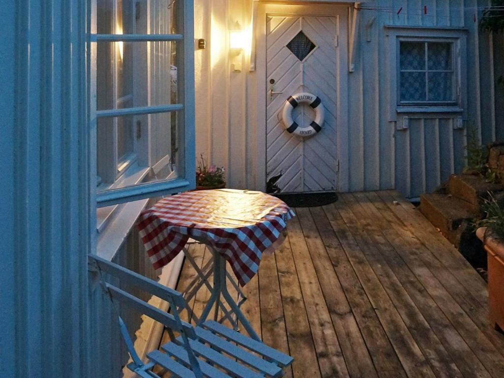 4 person holiday home in GRUNDSUND photo 2