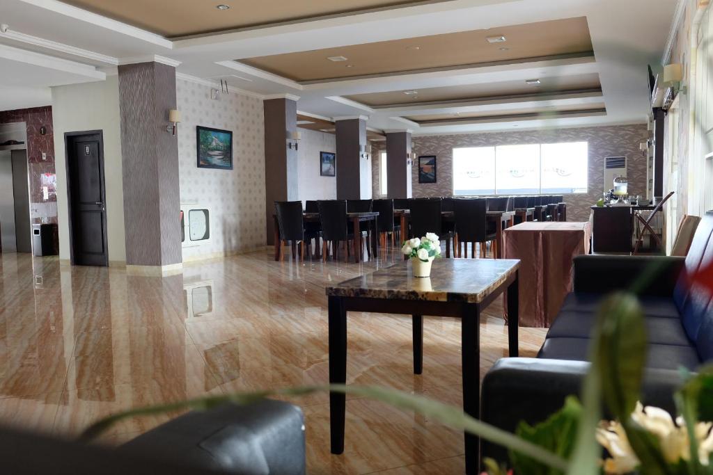 Pacific Hotel Ambon photo 2