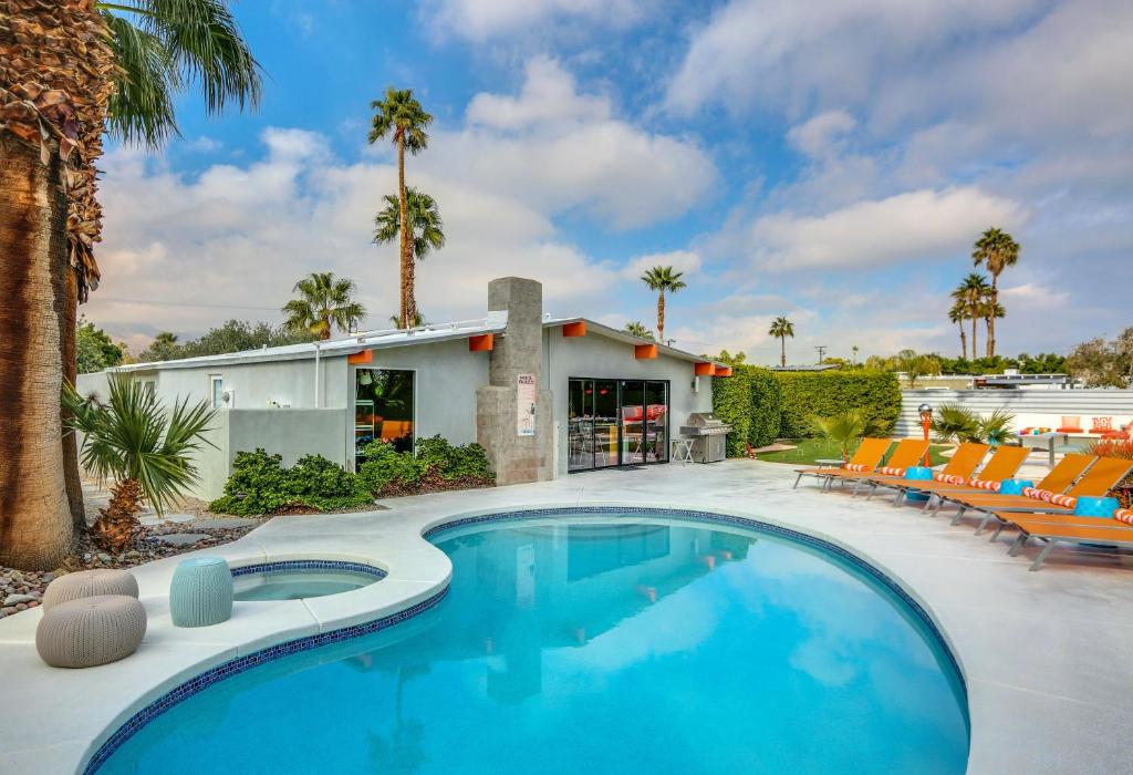 Iconic Mid-century Modern Vacation Home with Pool! image