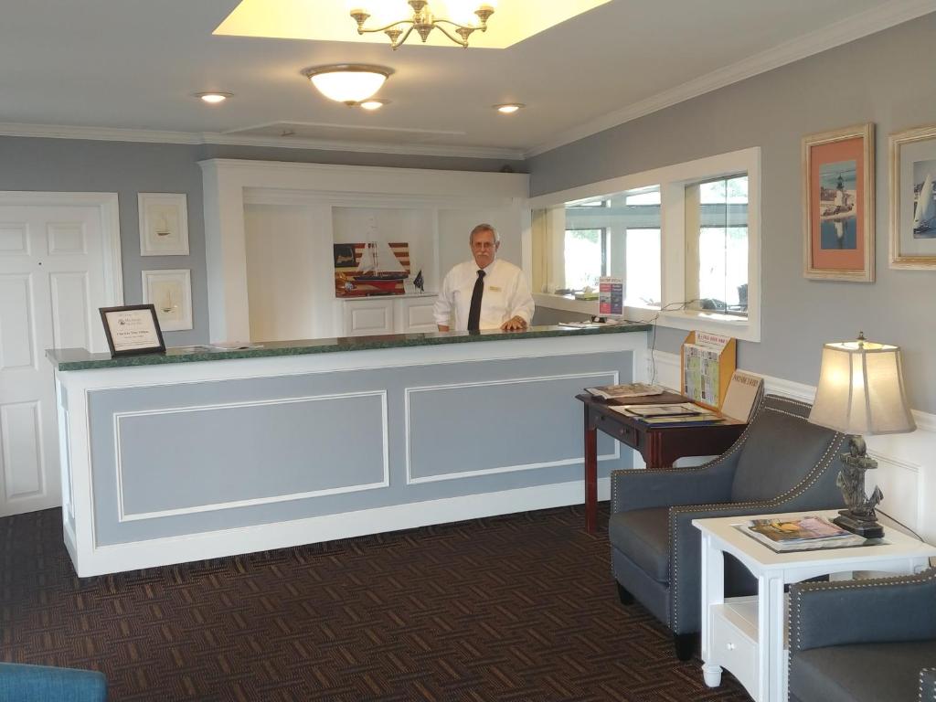 Hyannis Travel Inn photo 1