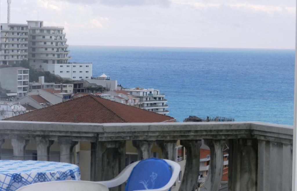 Апартаменты (Апартаменты с 1 спальней, террасой и видом на море), Apartments Kuljača