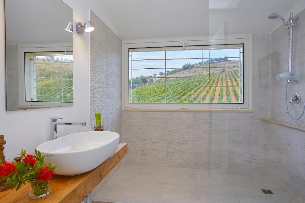 Villa Bonifato vista sulle campagne e sul mare siciliano alloggio per uso turistico photo 4