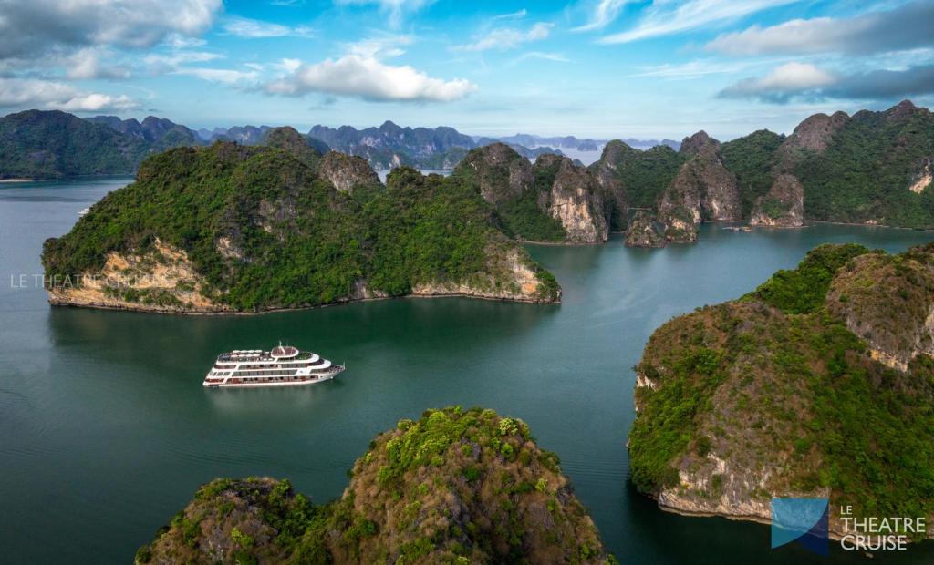 Glamor Star Halong Cruise