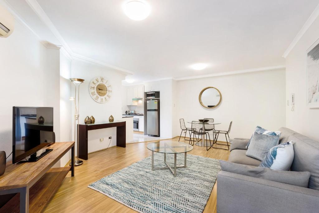 Inner city retreat in Pyrmont 1 bdrm with Car space - 28 Mill photo 1