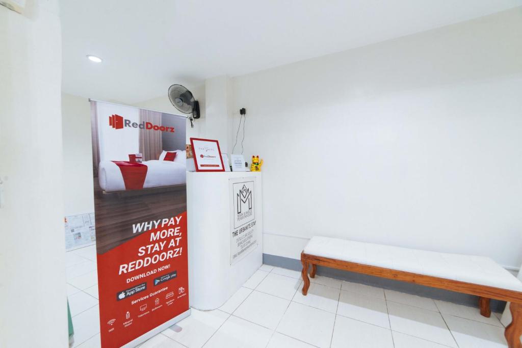 RedDoorz @ Plaza Jaro Iloilo photo 3