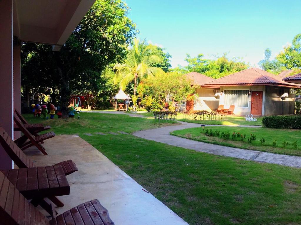 Villa De Bua Resort at Nan - Tap to explore photos