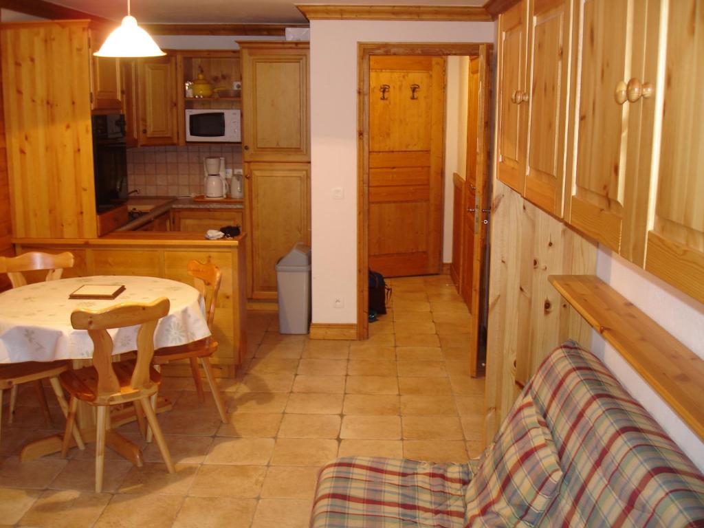 CHALET DANS LA NEIGE EDELWEISS ARCs 2000 photo 3