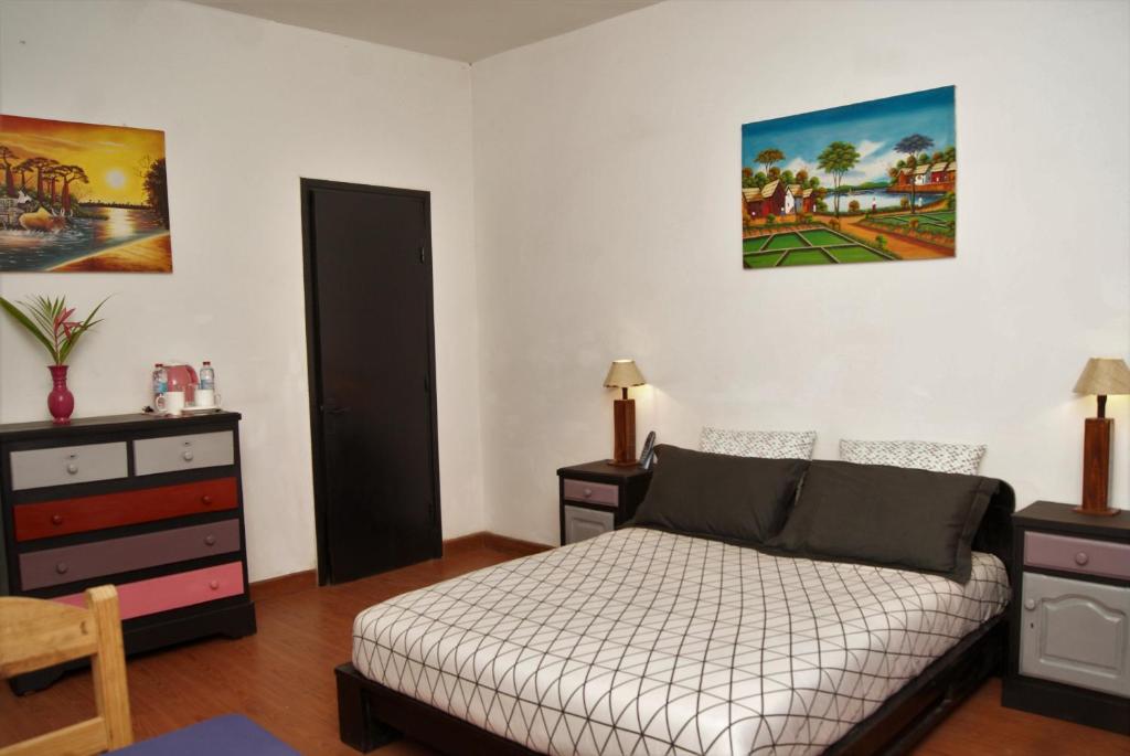 Villa Mahefa - WIFI - Canal Plus - Terrasse & Jardin photo 2