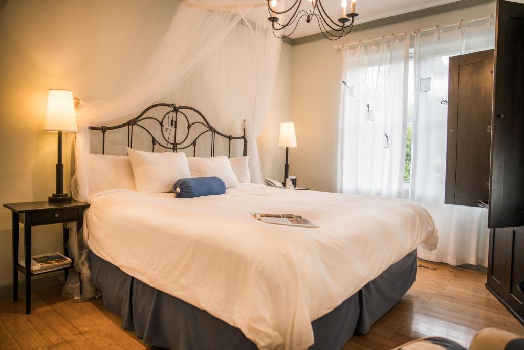 Двухместный (Номер с кроватью размера «king-size»), Cadet Hotel