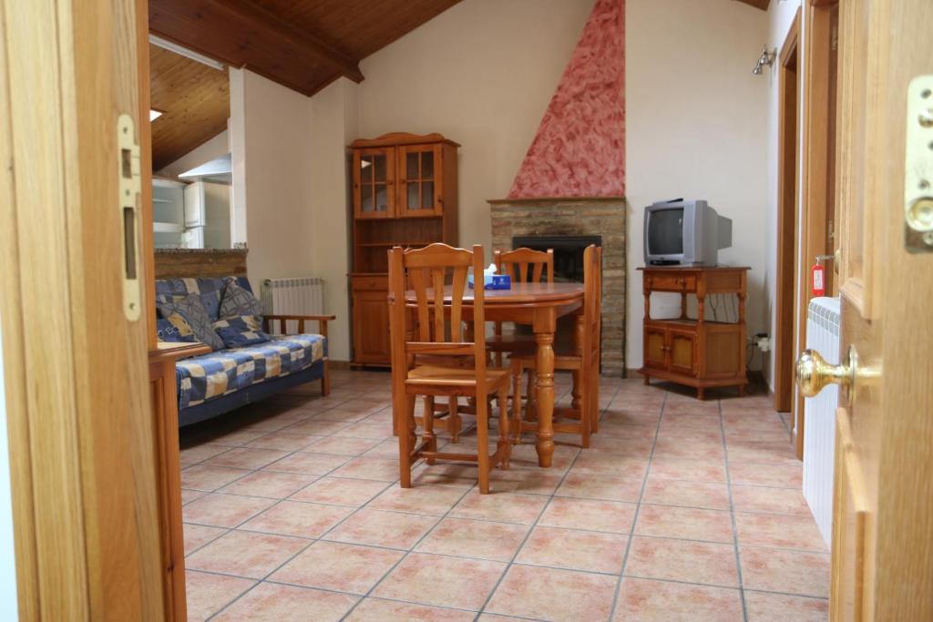 Hostal La Plaza photo 4