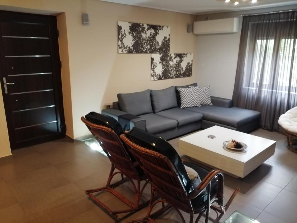 Modern Residence in the Center of Trikala photo 1