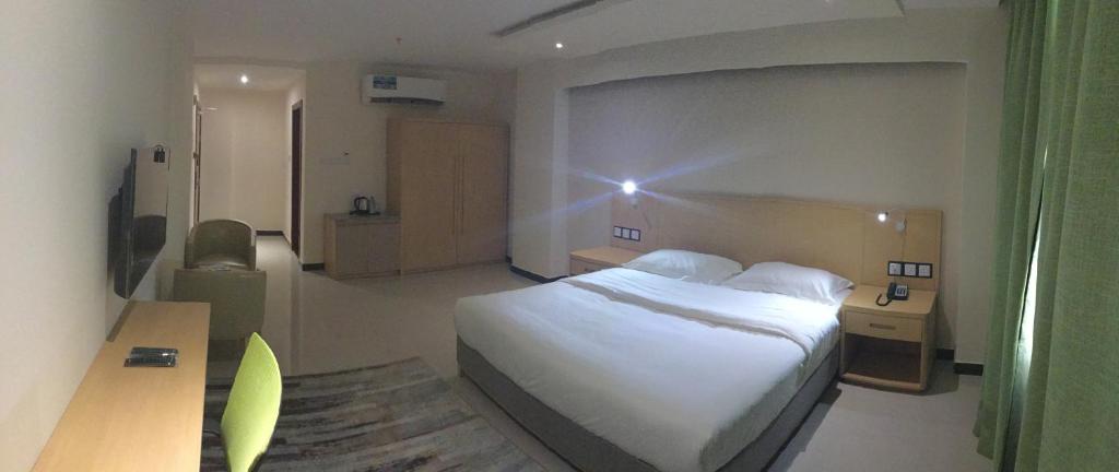 Двухместный (Номер Делюкс с кроватью размера «king-size»), MUSCAT PALM HOTEL