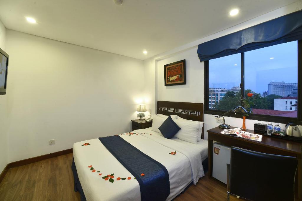 Двухместный (Улучшенный двухместный номер с 1 кроватью), Hanoi Eternity Hotel