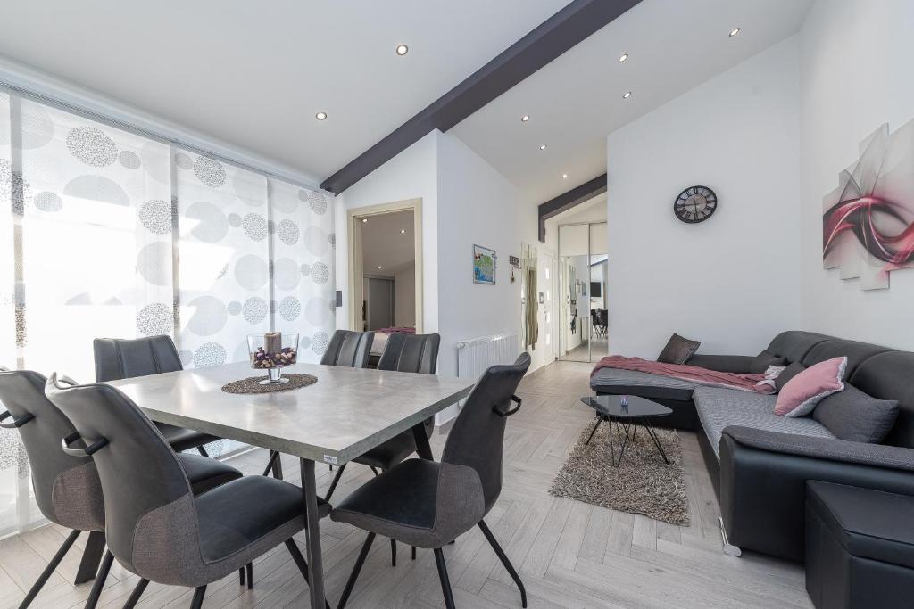Apartments Luky photo 3