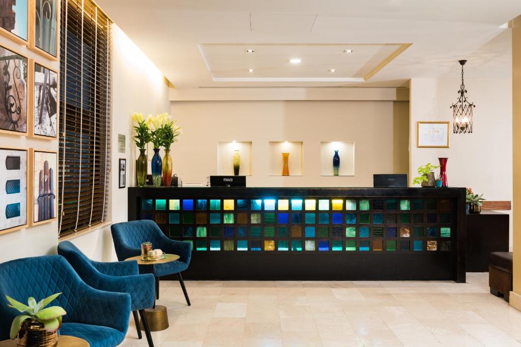Prima Royale Hotel photo 2