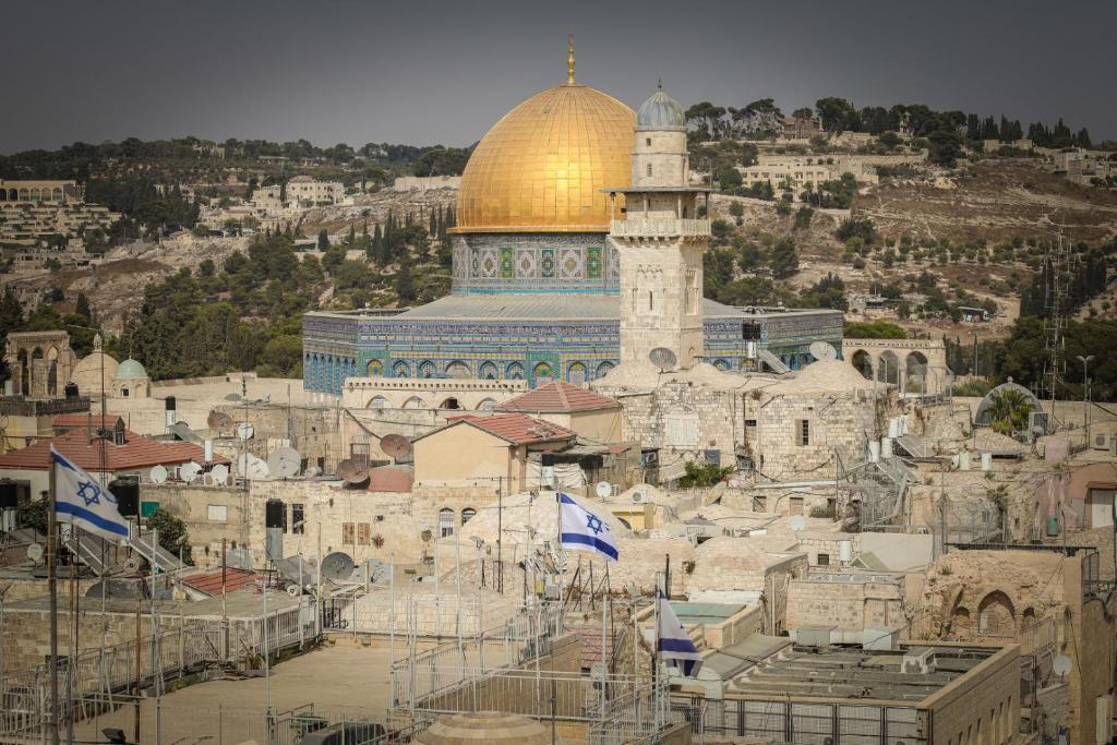 Western Wall Luxury House
