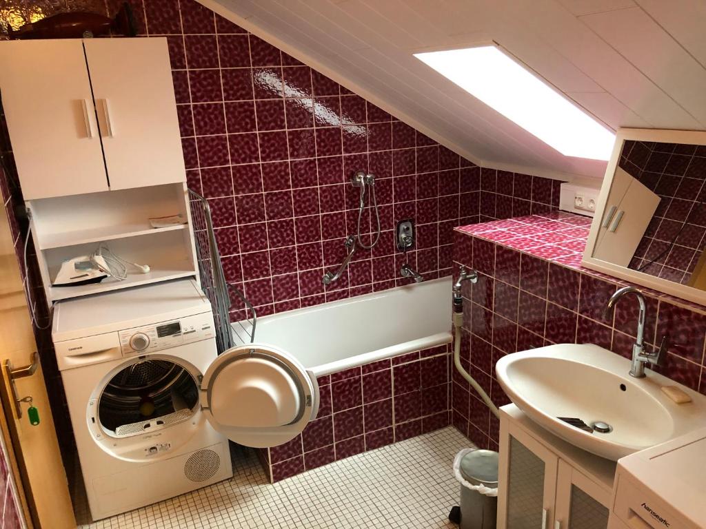 Natürlicher Holzkomfort im hessischen Kegelspiel photo 1