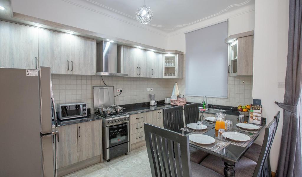 Caran Apartments photo 1
