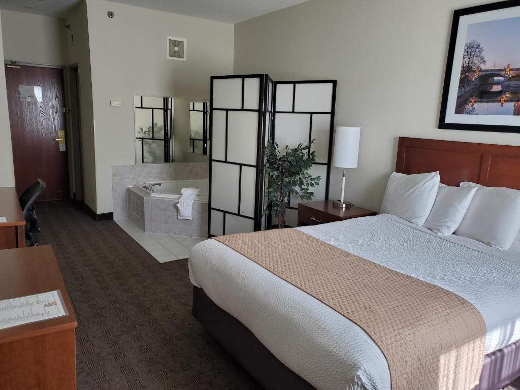 Days Inn by Wyndham Ottawa Airport photo 1