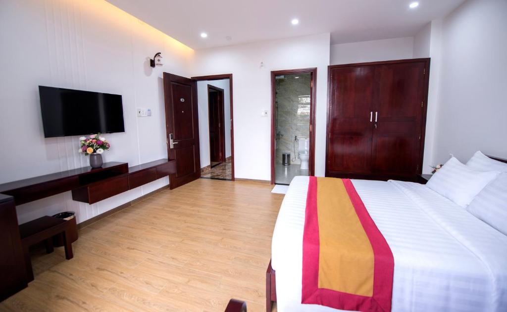 Dac Tin Luxury Hotel