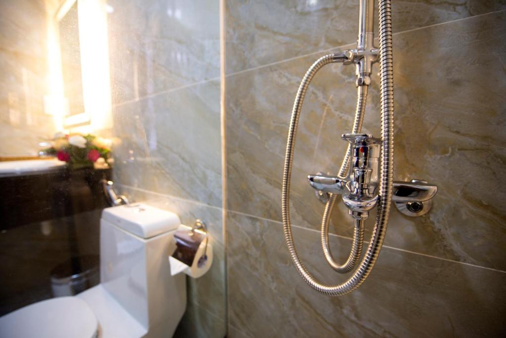 Dac Tin Luxury Hotel