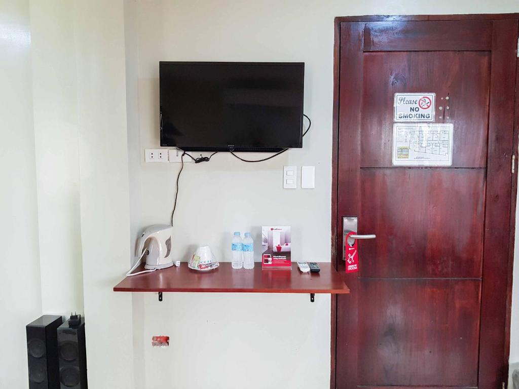 Сьюит (Люкс), RedDoorz Plus near Holy Name University Medical Center