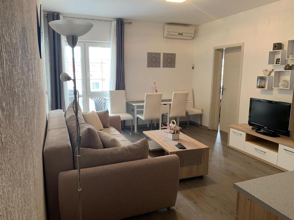 Appartment Ajkunic