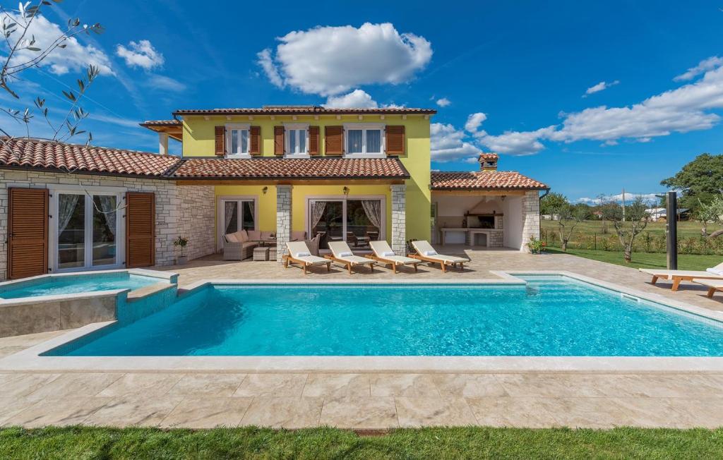 Villa Gardenia with pool, garden and jacuzzi photo 1