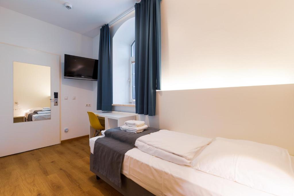 Одноместный (Одноместный номер эконом-класса), mk hotel münchen max-weber-platz