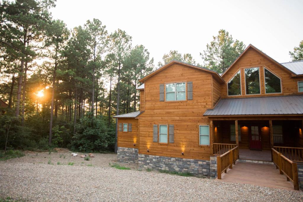 The Party of Five Lodge image