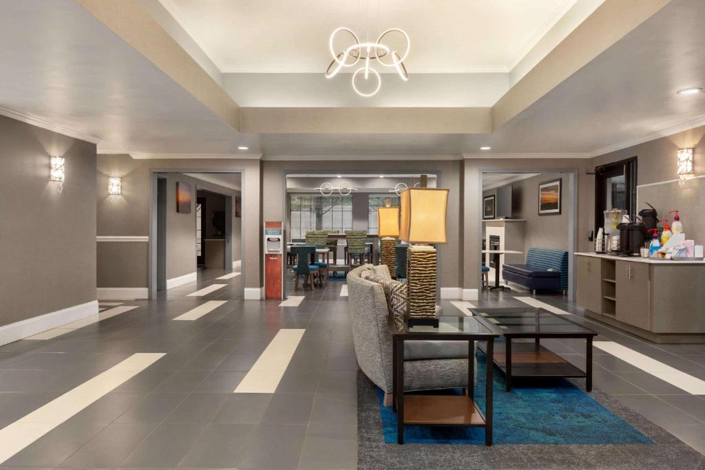 La Quinta by Wyndham Dublin photo 4