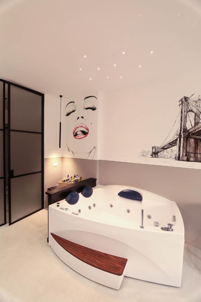 O.Effe. Suites / Vatican Room Type - Suite with Spa Bath