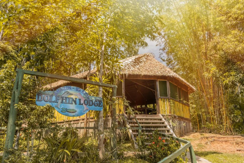Dolphin Lodge photo 1
