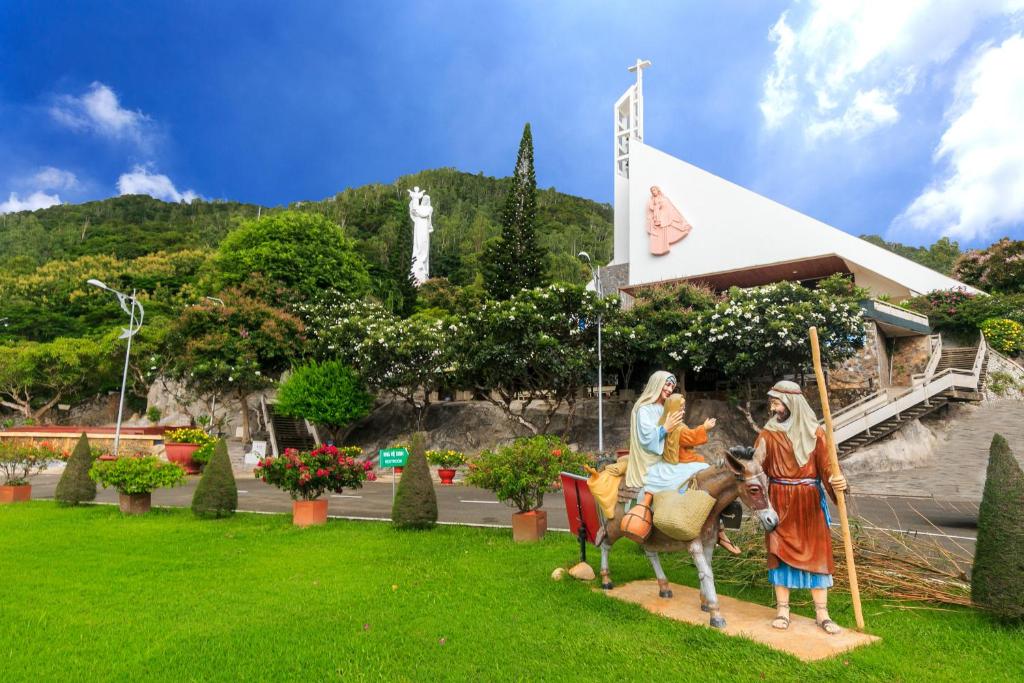 OYO 185 Marine Hotel & Apartment