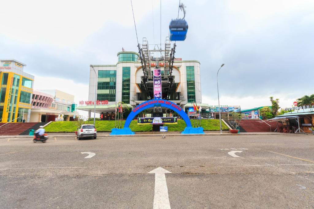 OYO 185 Marine Hotel & Apartment