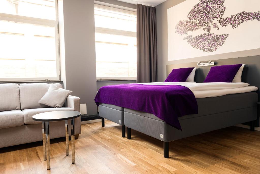 Трехместный (Улучшенный трехместный номер), Connect Hotel City