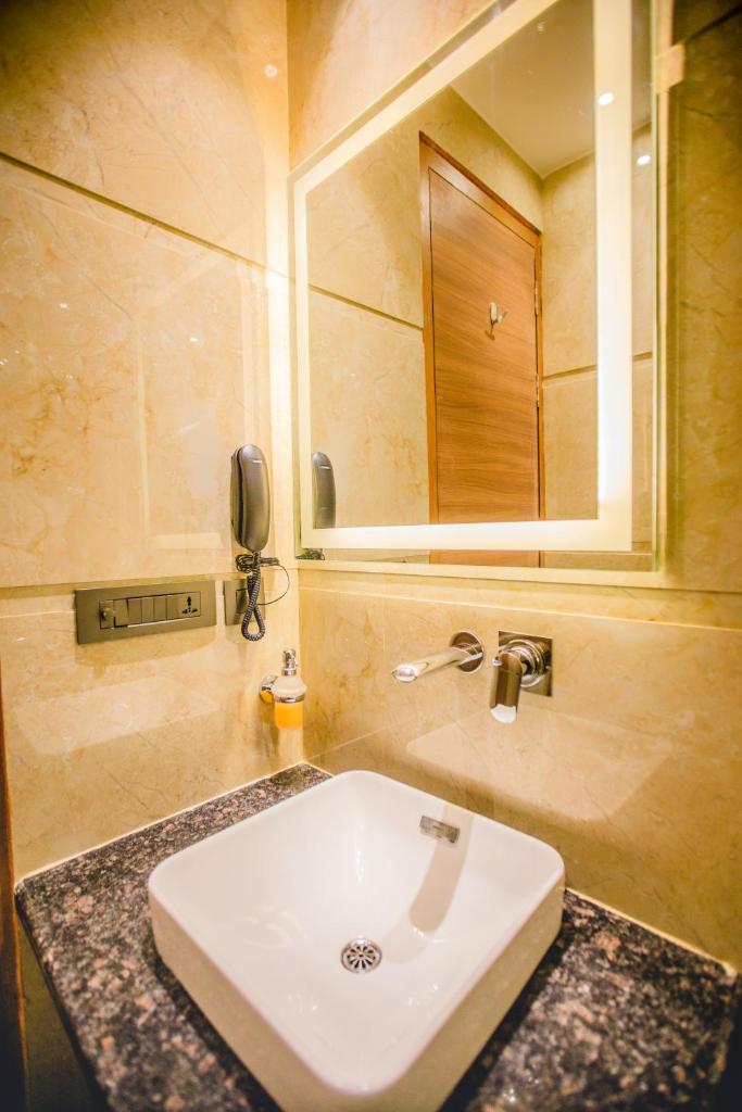 Двухместный (Superior Double Room with 10% discount on F&B), Hotel Ten Square, India