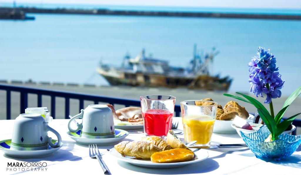 Hotel Al Faro photo 4