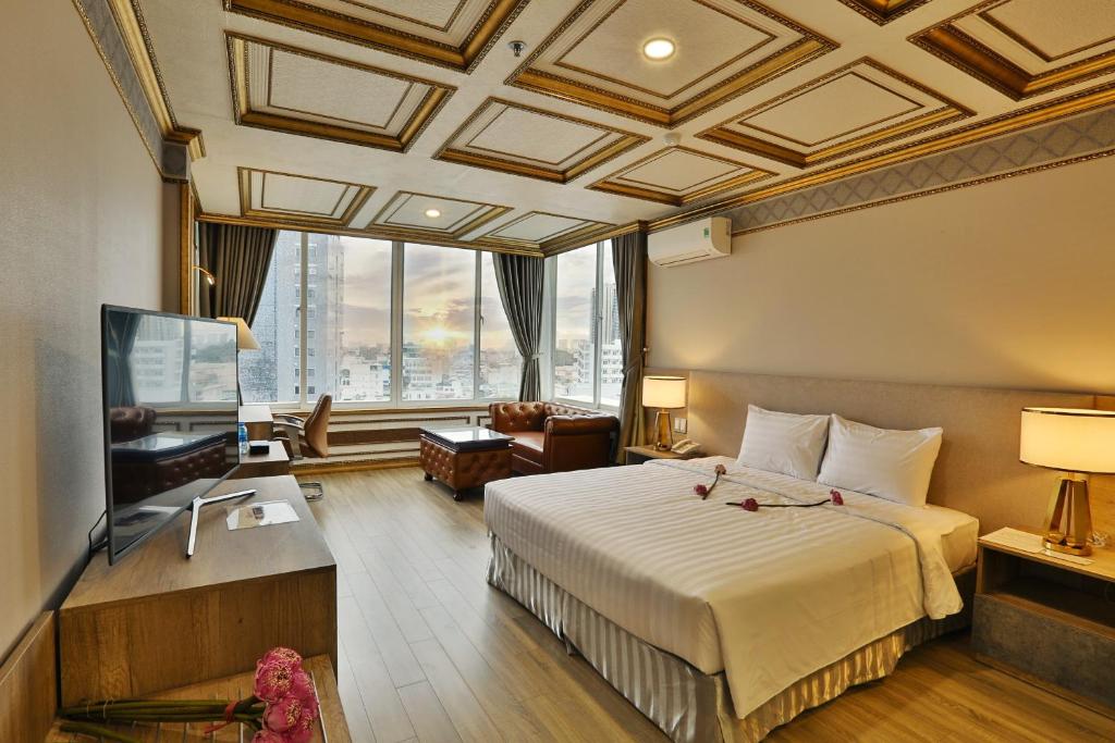Lotus Saigon Hotel