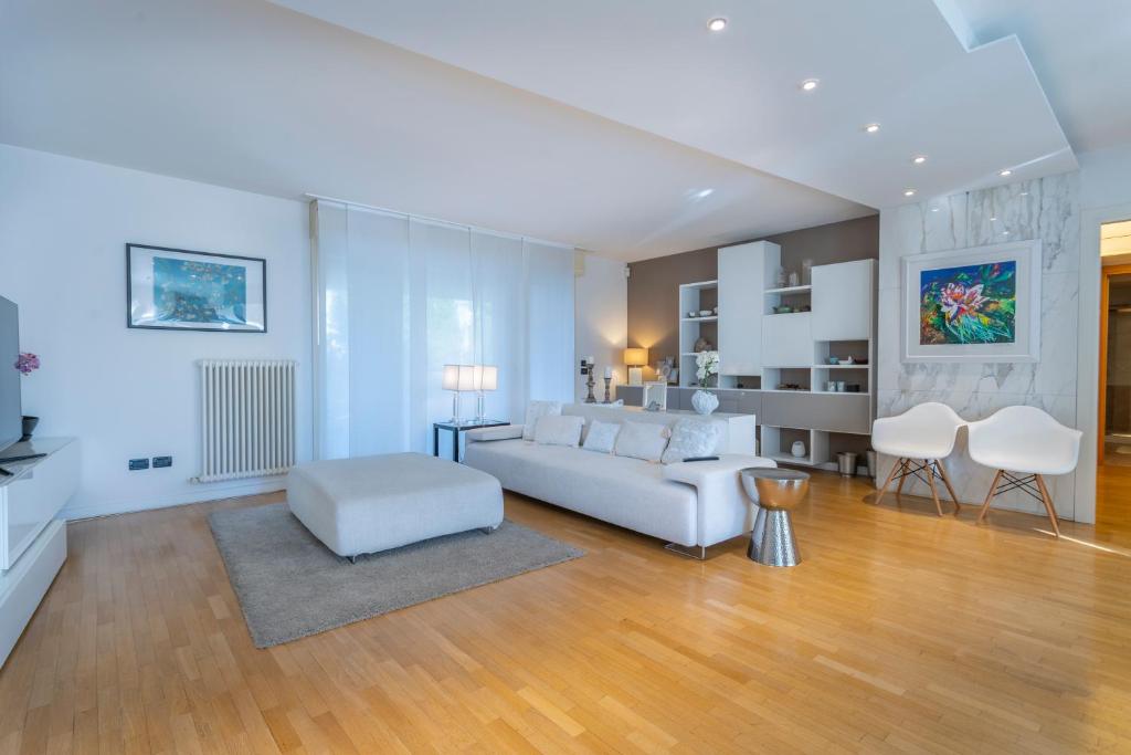 Teatro Nuovo Apartment with Free Parking photo 2