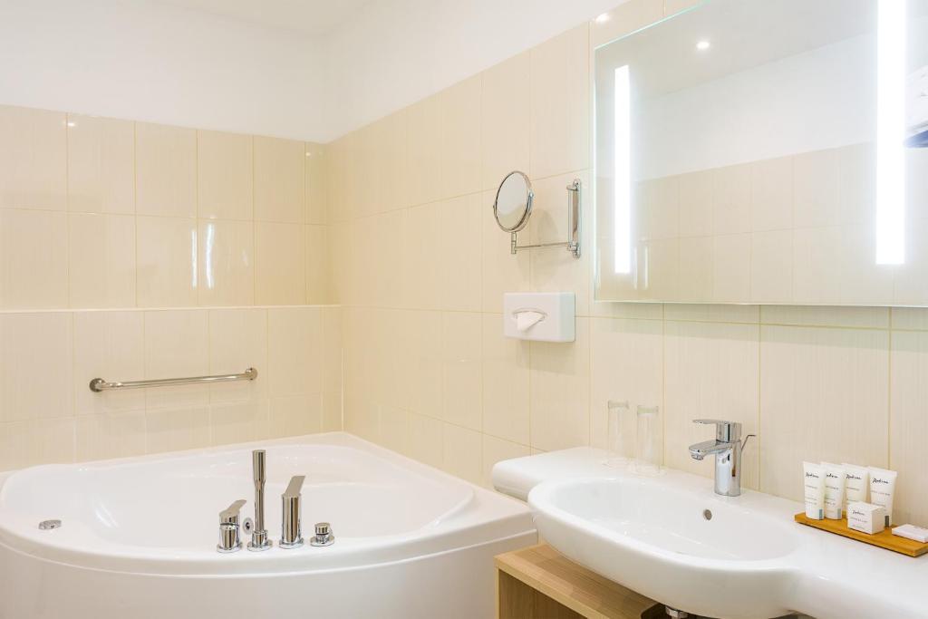 Двухместный (Улучшенный номер), Astor Riga Hotel managed by Rezidor