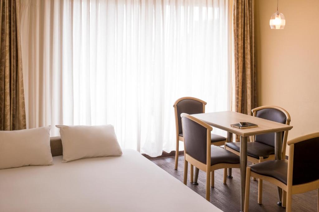 Апартаменты (Двухуровневые апартаменты), Aparthotel Adagio Genève Mont-Blanc