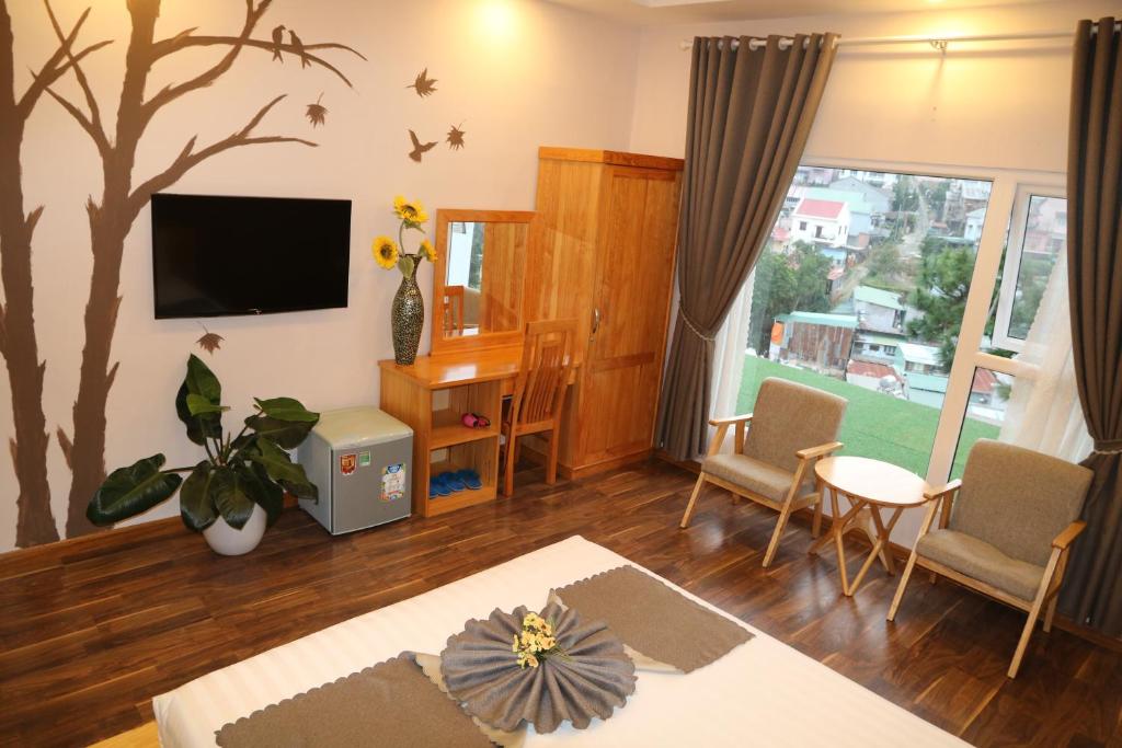 Redhouse Backpacker Hostel