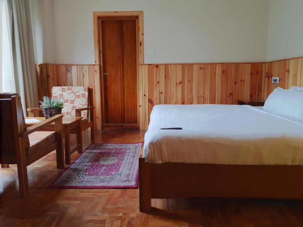 Khamsum Inn photo 1