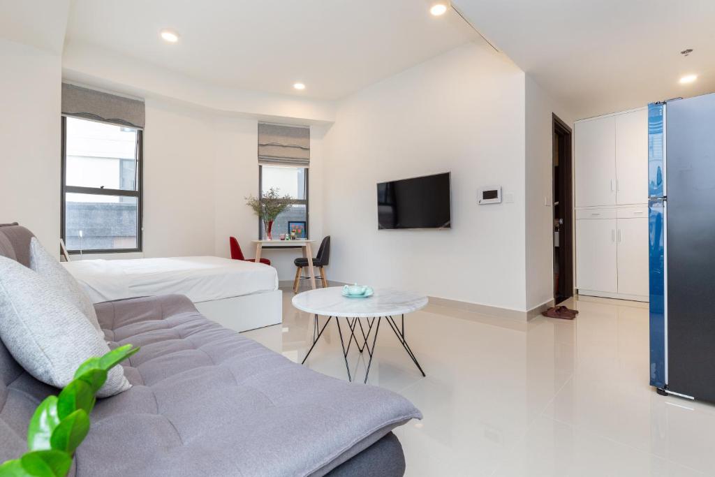 TRESOR POOL GYM, ROSE HOME STUDIOS