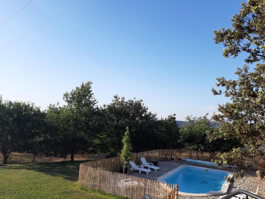 Chambre d hôte piscine spa photo 1