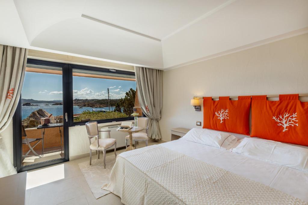 Hotel Cala Lunga photo 4