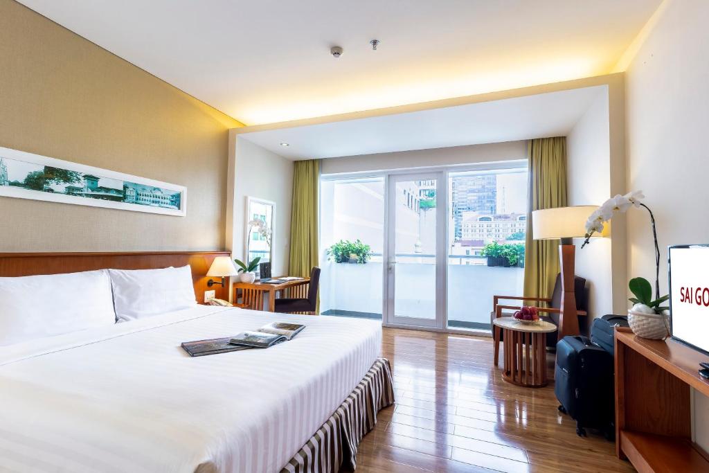 Двухместный (Улучшенный двухместный номер Делюкс с 1 кроватью), Saigon Hotel