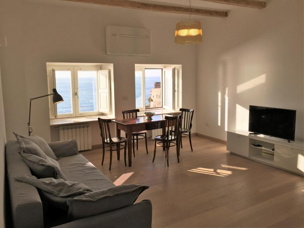 Palazzo Pizzo Studio Bellavista photo 4