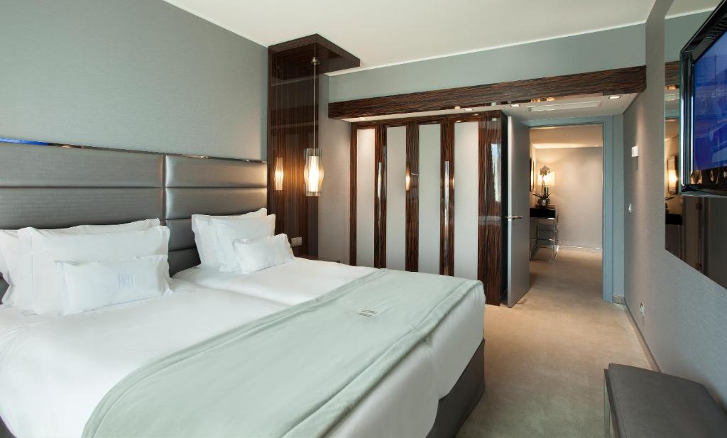 Семейный (Семейный люкс (для 2 взрослых и 2 детей)), Altis Grand Hotel – Luxury Collection Hotels